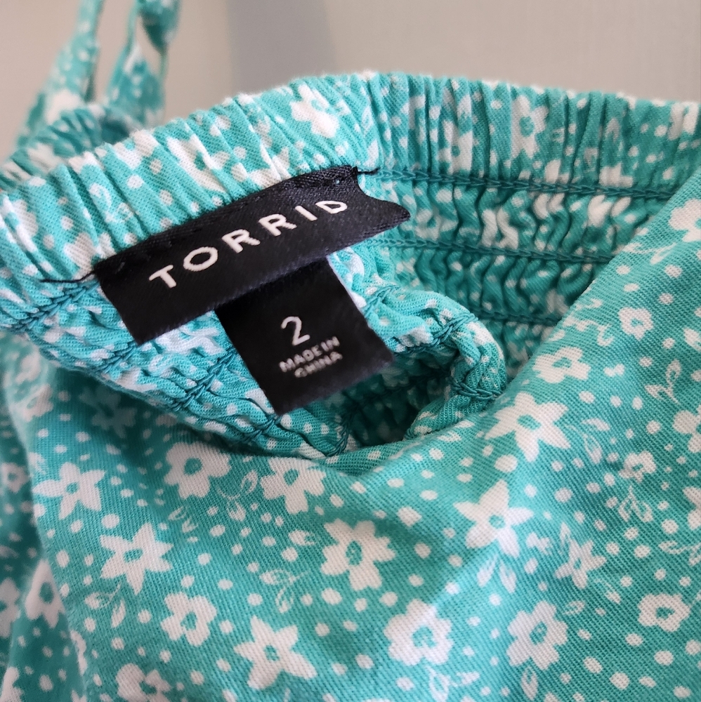 Torrid Challis Dainty Floral Print Short Romper - Picture 4 of 5